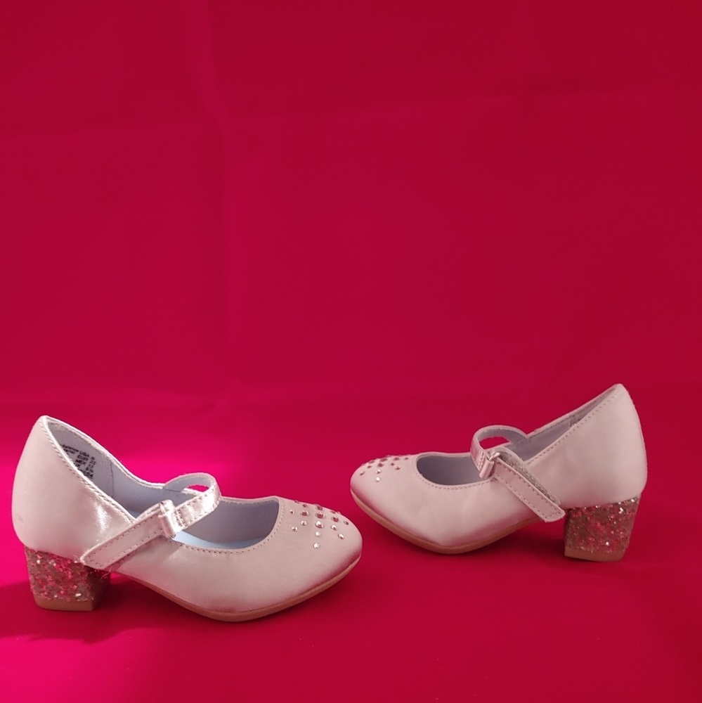 Frozen Little girls heel shoes sz 6 silver/glitter
